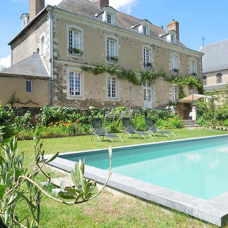 Le Presbytere Du Vigneau Menil Luaran gambar