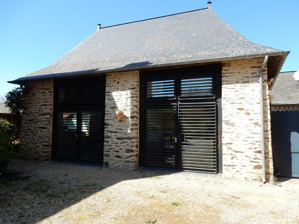Le Presbytere Du Vigneau Menil Luaran gambar