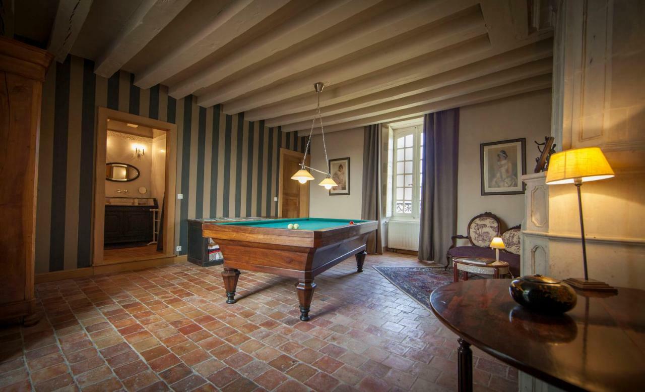 Le Presbytere Du Vigneau Menil Luaran gambar